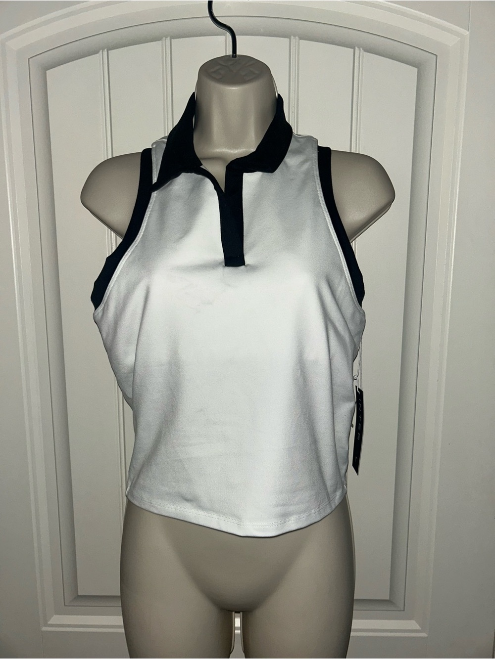 NWT Athleta Interval Sports Women's White Sleeveless Polo Tank with Black Trim M